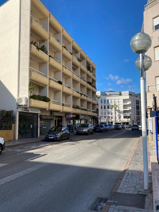 Appartement Le Diatomee - Rue Du Port à Cavalaire-sur-Mer Extérieur photo