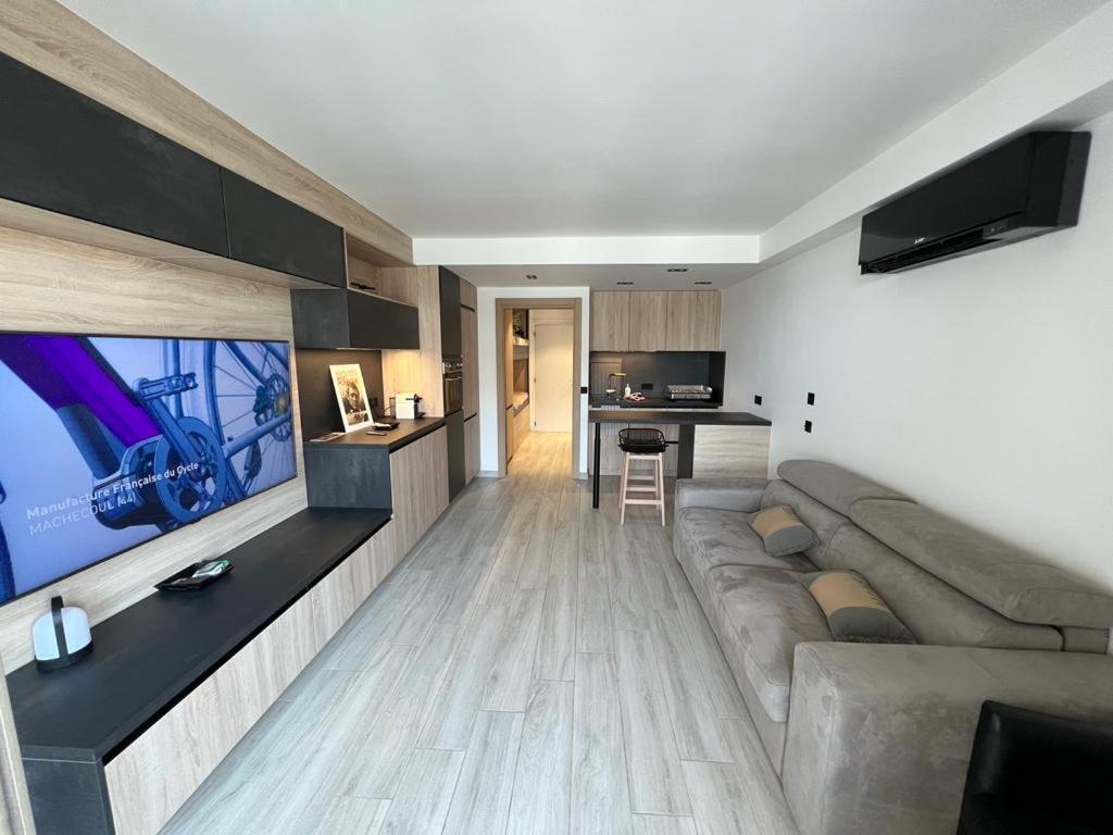 Appartement Le Diatomee - Rue Du Port à Cavalaire-sur-Mer Extérieur photo
